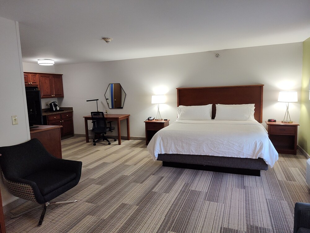 holiday inn express and suites sioux falls at empi