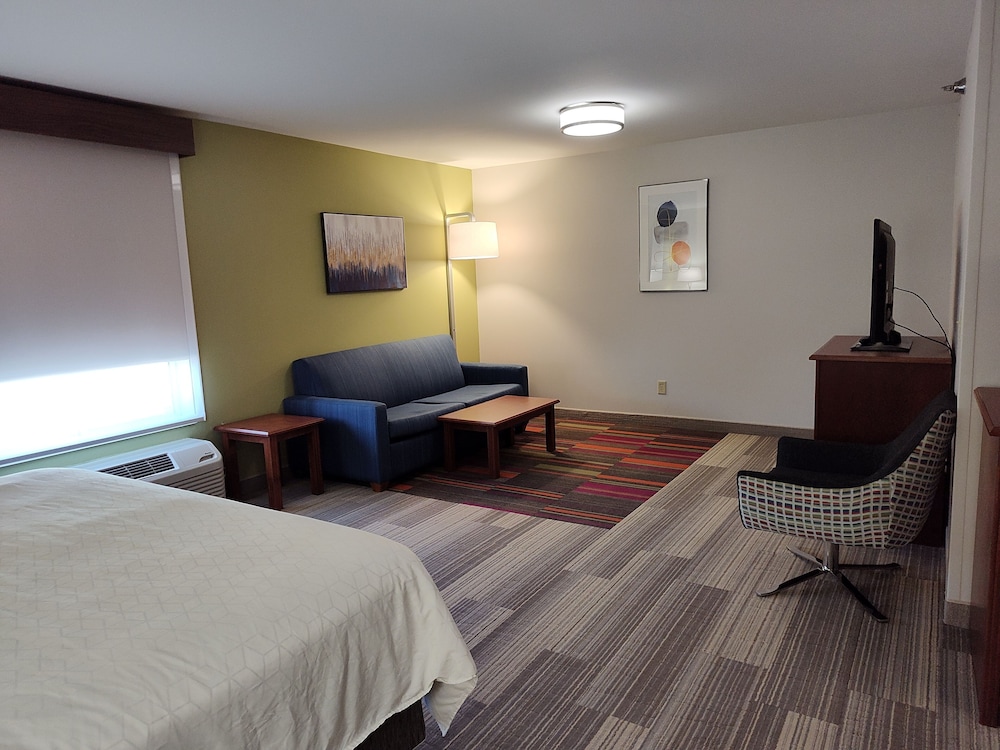 holiday inn express and suites sioux falls at empi