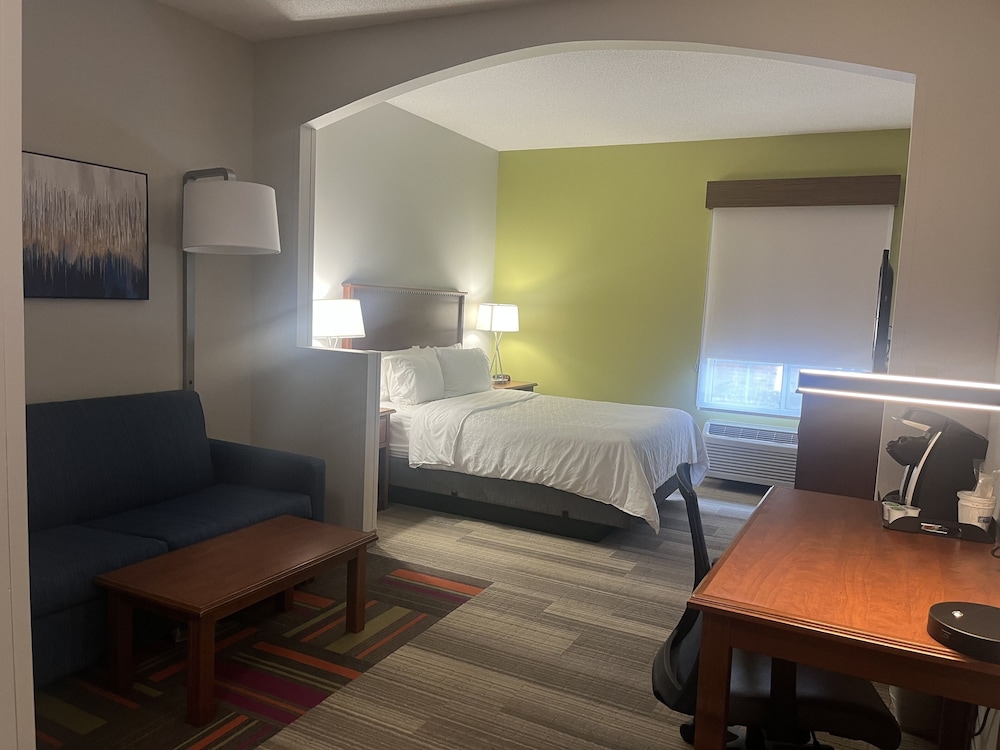 holiday inn express and suites sioux falls at empi