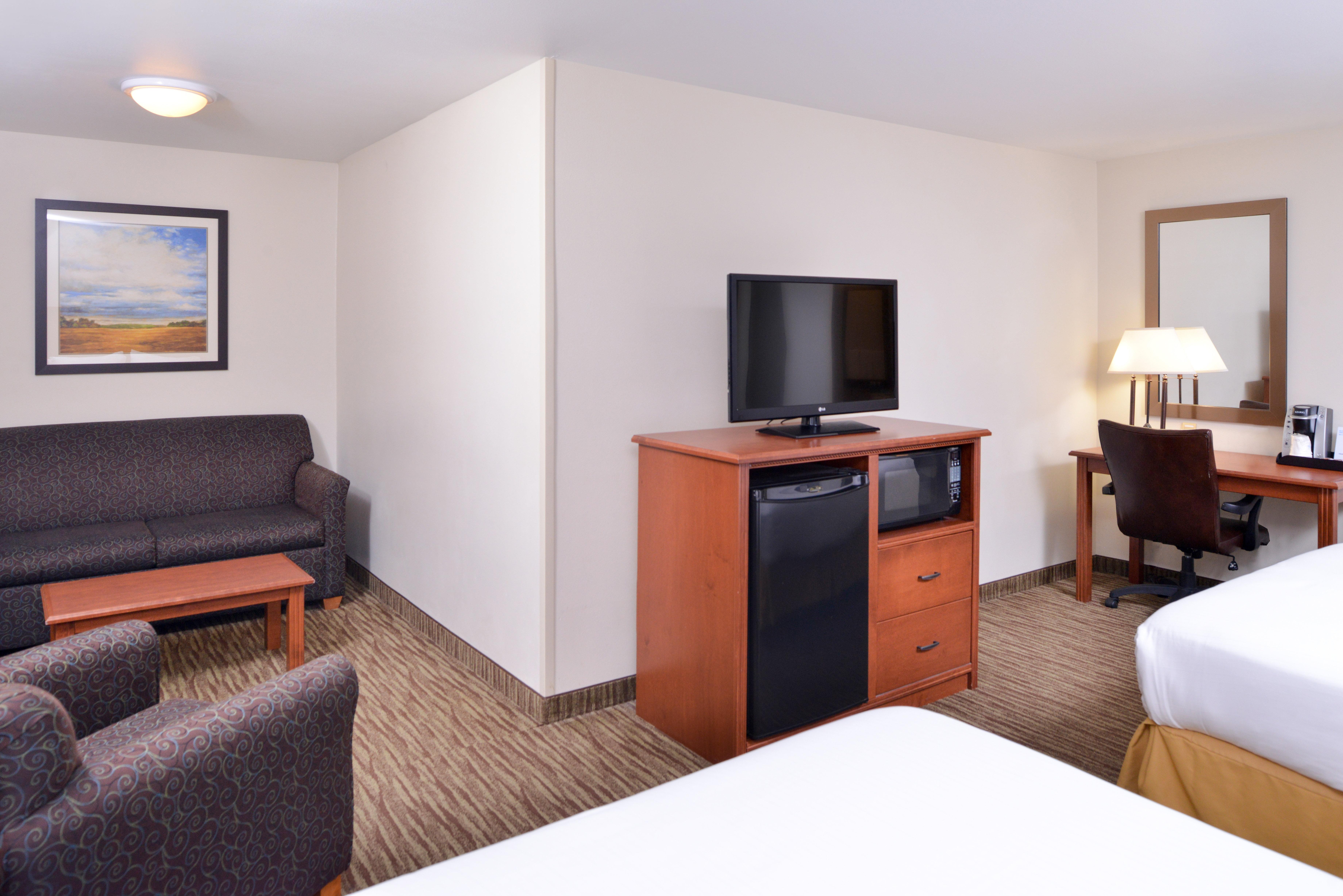 holiday inn express and suites sioux falls at empi