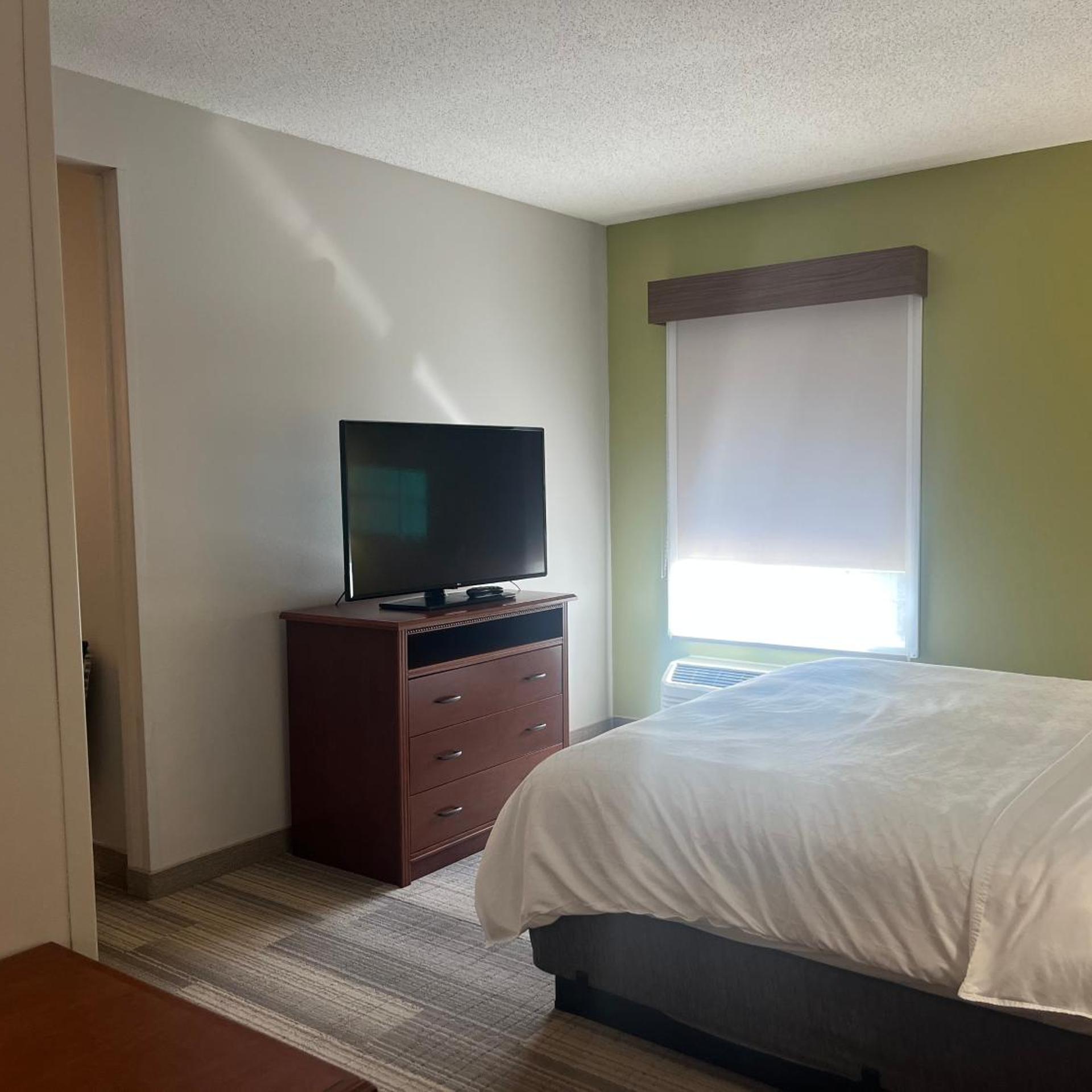 holiday inn express and suites sioux falls at empi