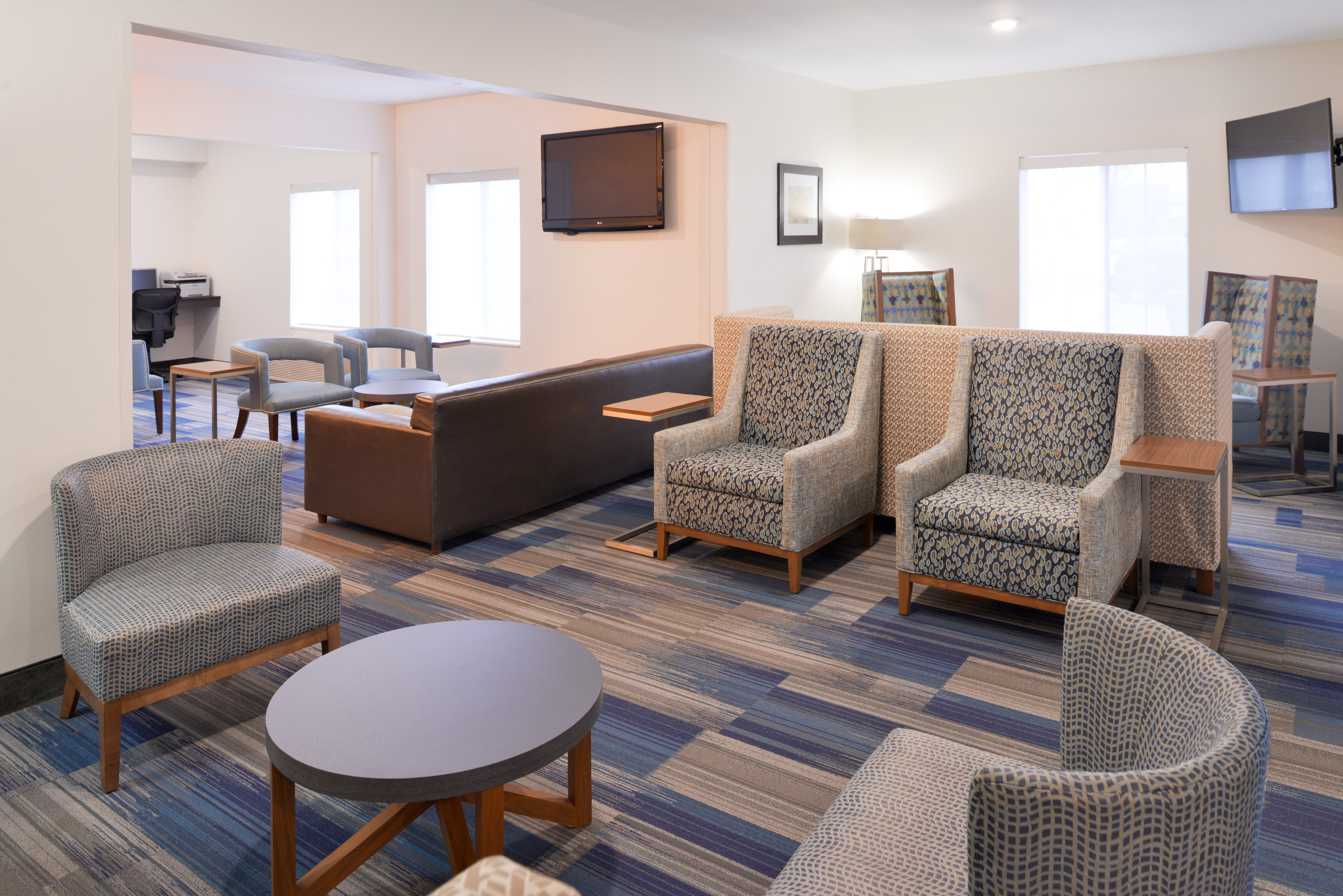 holiday inn express and suites sioux falls at empi