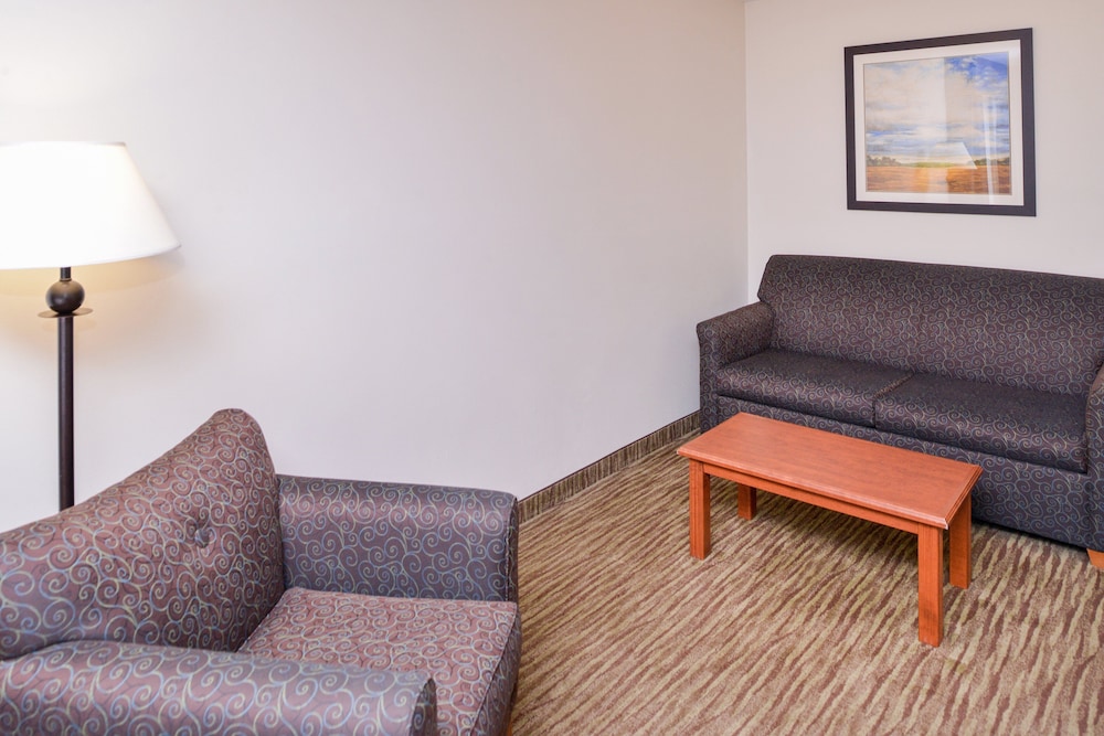 holiday inn express and suites sioux falls at empi