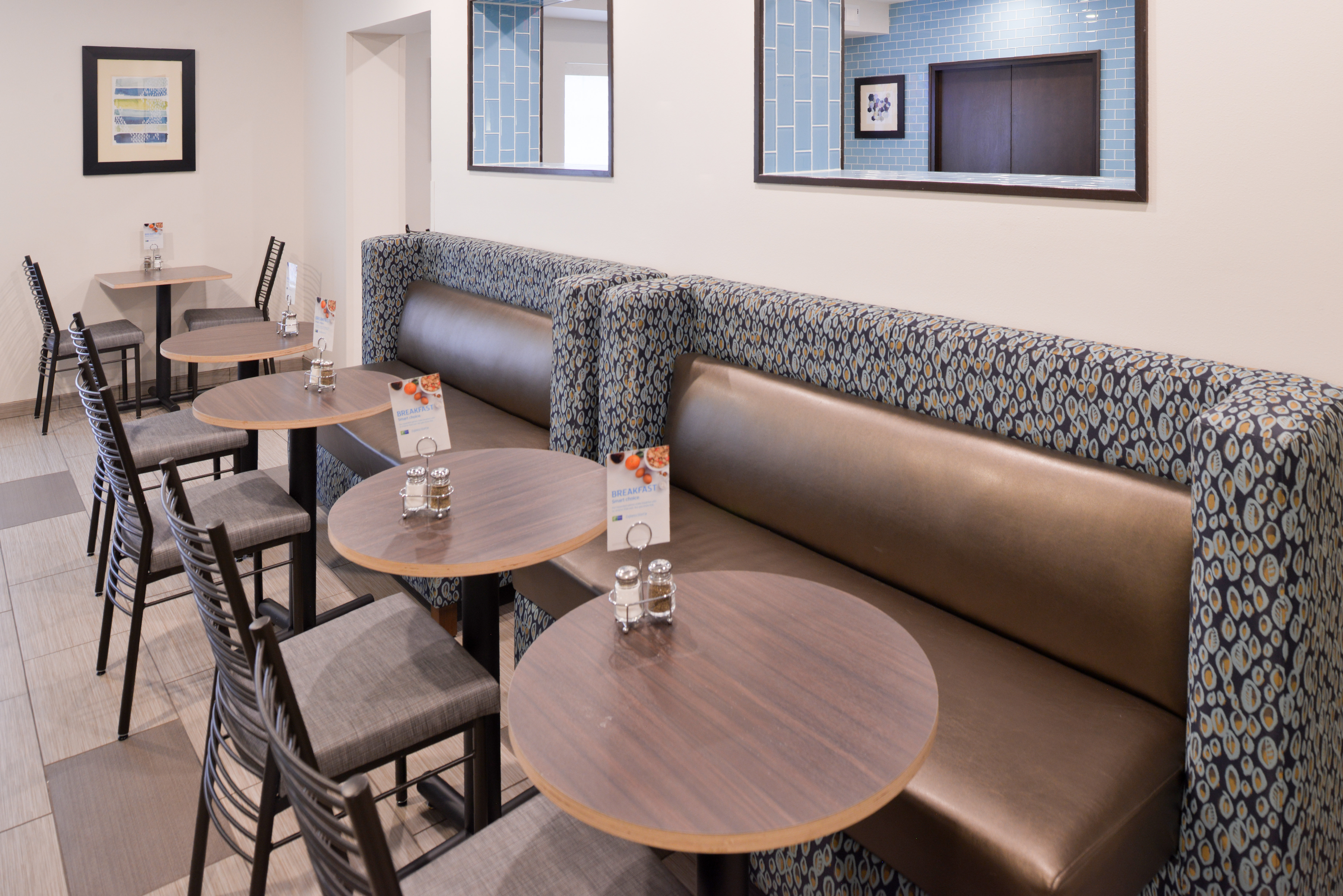 holiday inn express and suites sioux falls at empi