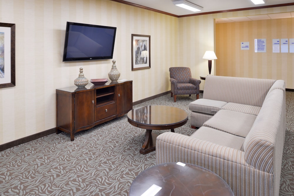 holiday inn express and suites sioux falls at empi