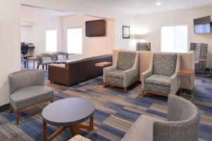 holiday inn express and suites sioux falls at empi