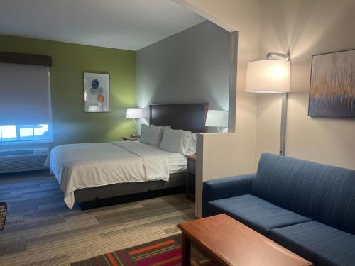 holiday inn express and suites sioux falls at empi