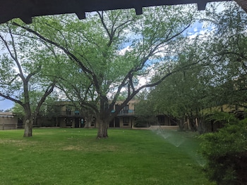 sagebrush inn and suites