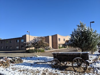 sagebrush inn and suites