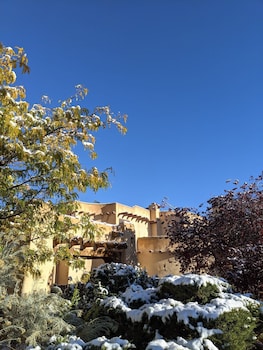 sagebrush inn and suites