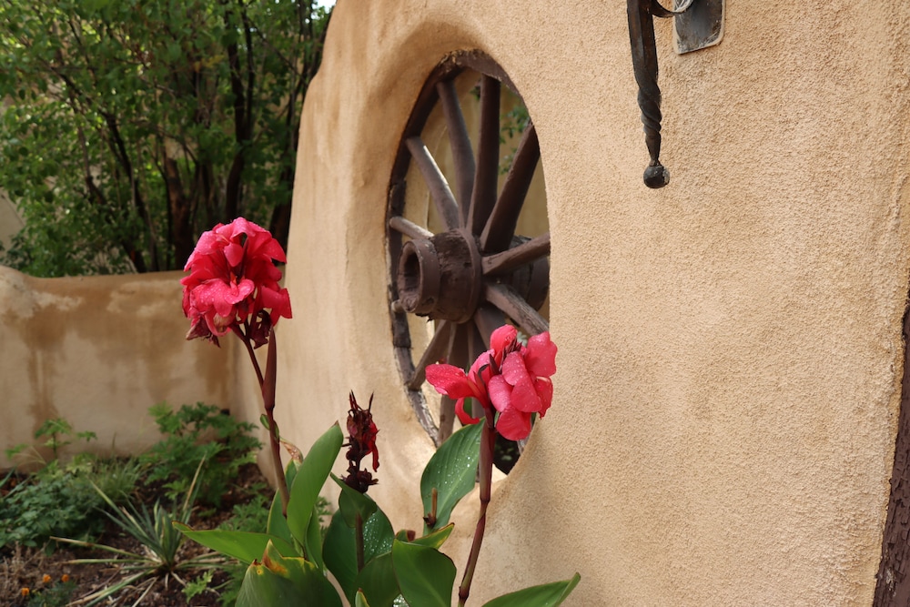 sagebrush inn and suites