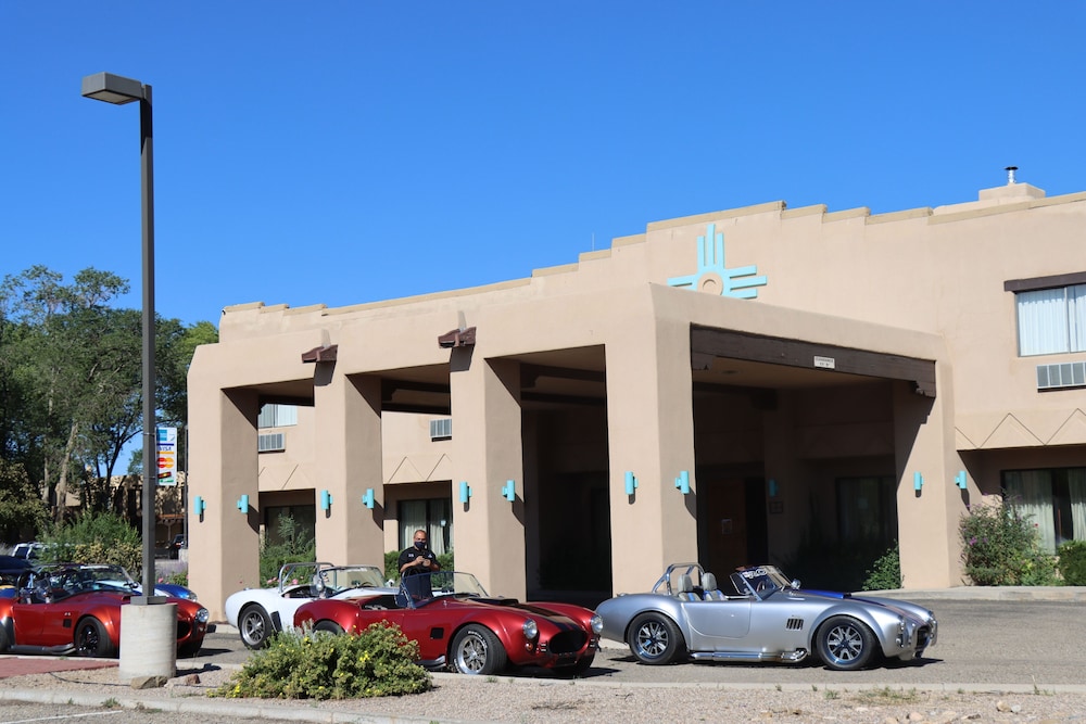 sagebrush inn and suites