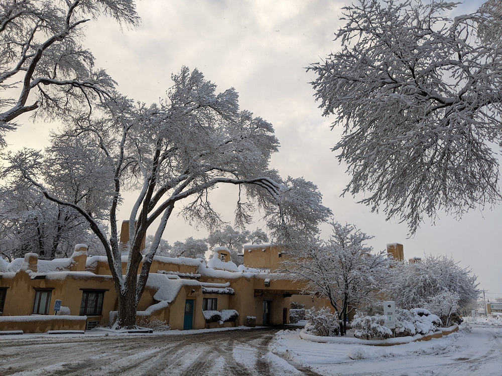 sagebrush inn and suites