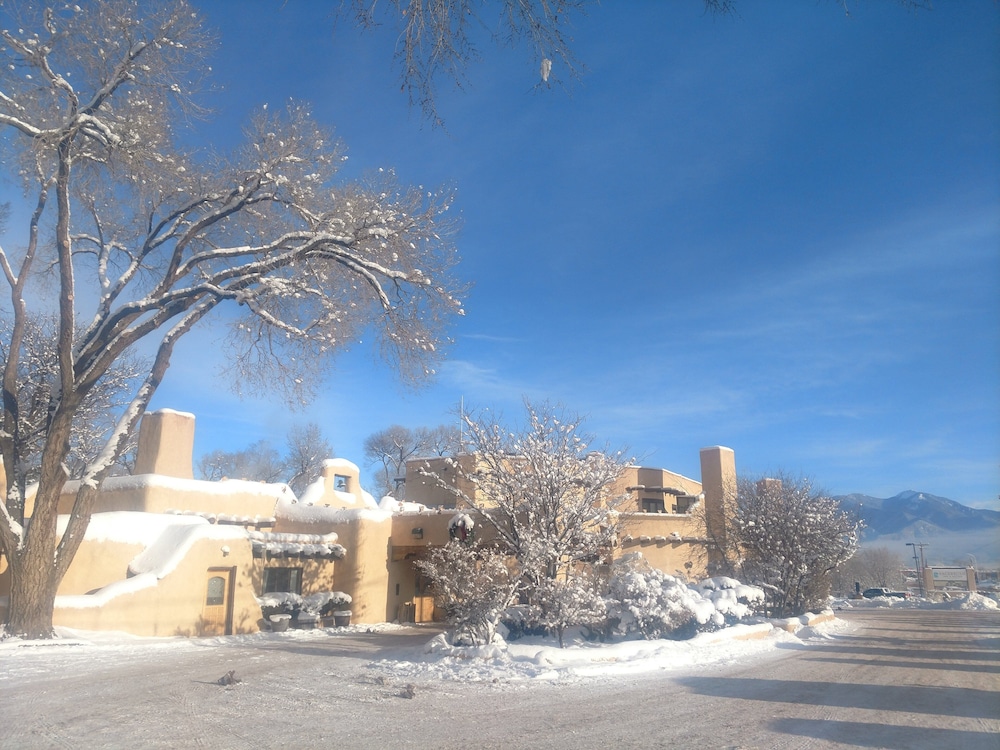 sagebrush inn and suites