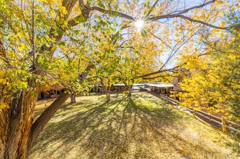 sagebrush inn and suites