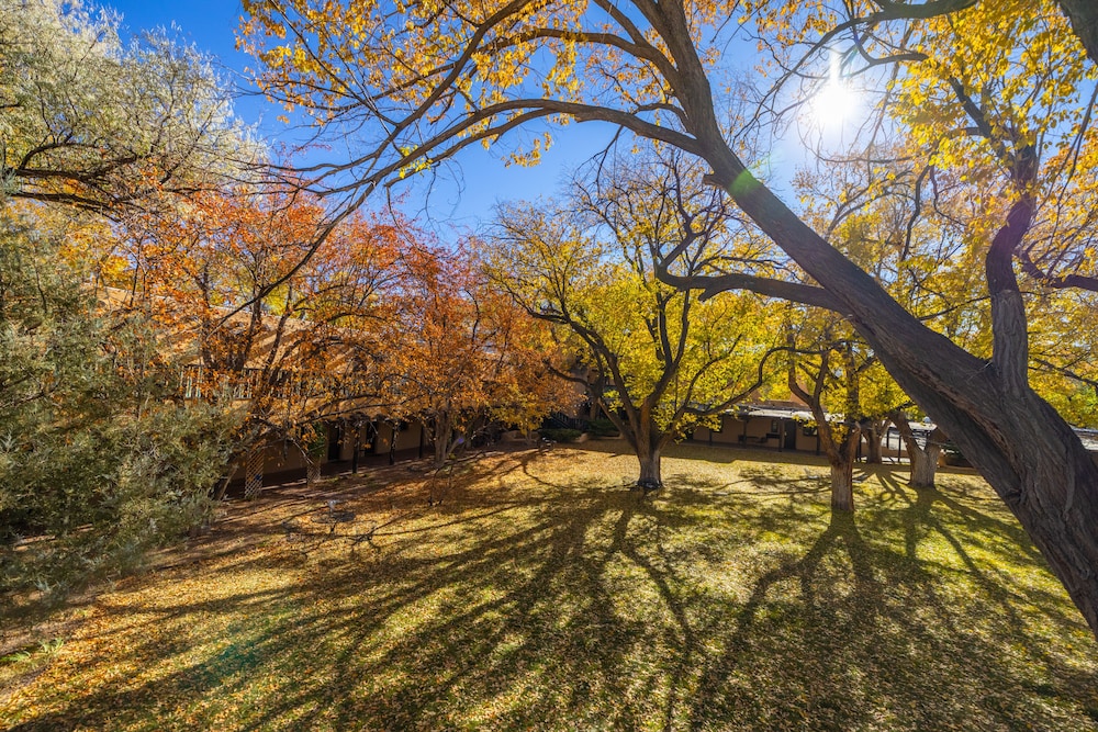 sagebrush inn and suites