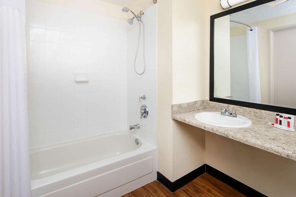 days inn by wyndham macon i 75 north