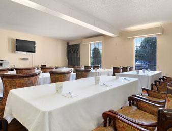 baymont by wyndham macon i 475