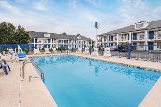 baymont by wyndham macon i 475