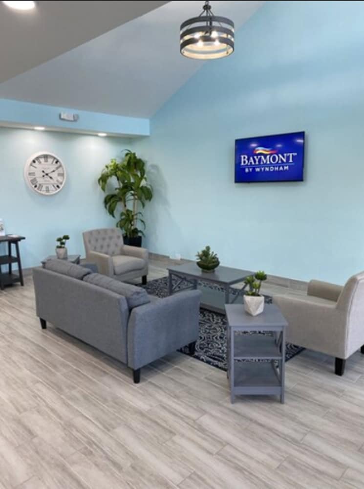 baymont by wyndham macon i 475