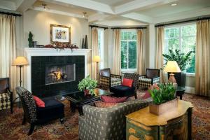 Plaza Inn & Suites At Ashland Creek,Medford>>Ashland,3 star