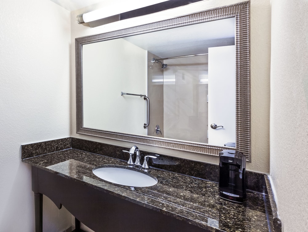 holiday inn tyler conference center by ihg