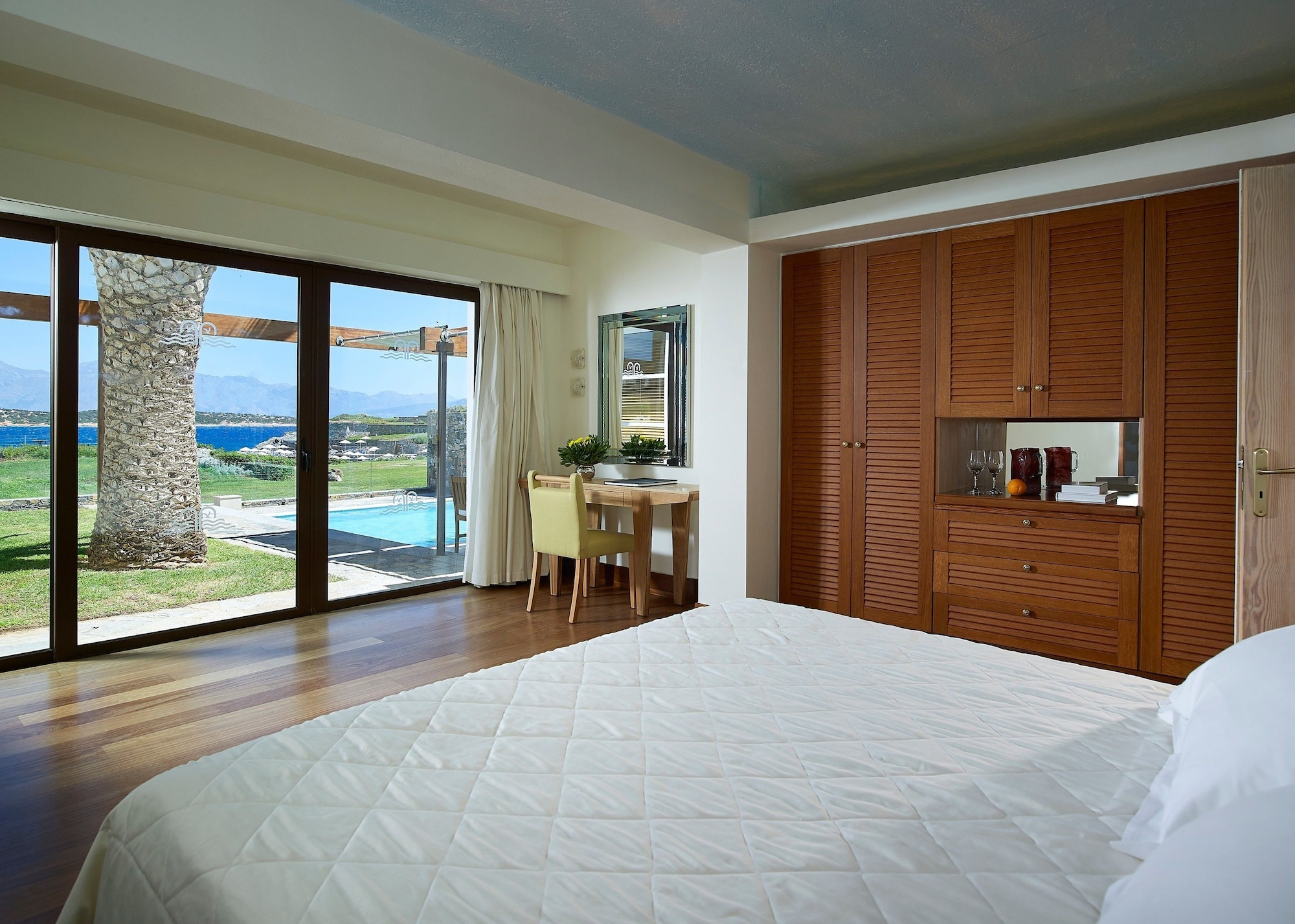 st nicolas bay resort hotel and villas