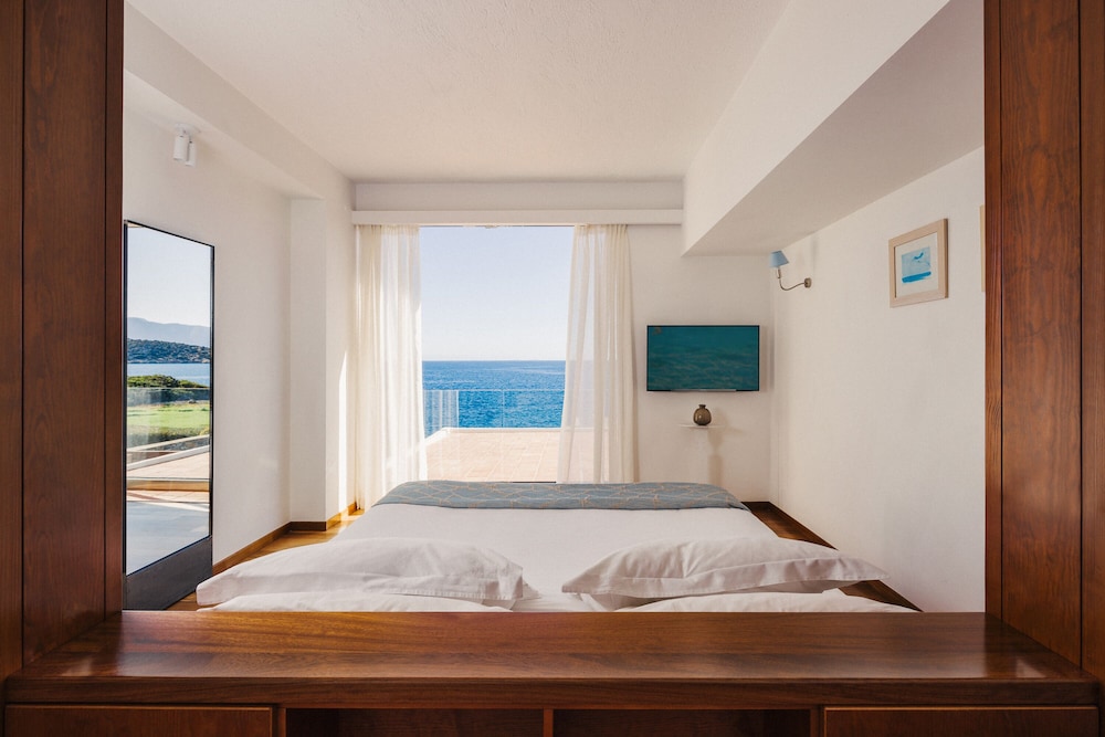 st nicolas bay resort hotel and villas