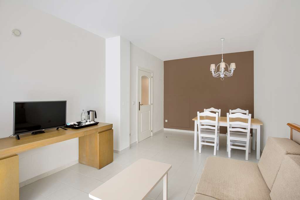 sol sancti petri apartamentos