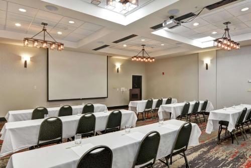 doubletree by hilton hattiesburg ms