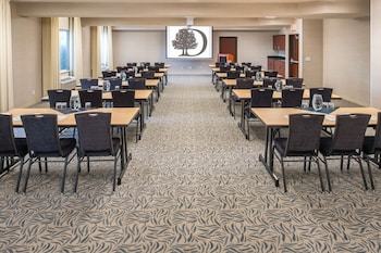 the newberry hotel bend tapestry collection by hilton