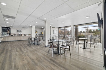 red lion inn and suites deschutes river bend