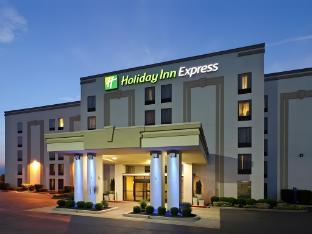 holiday inn express fayetteville univ of ar area by ihg