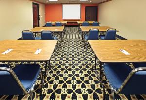 holiday inn express fayetteville univ of ar area by ihg