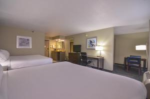 holiday inn express fayetteville univ of ar area by ihg