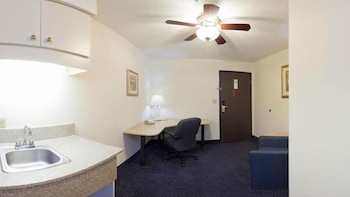 Holiday Inn Express Fayetteville- Univ Of Ar Area By Ihg,Washington>>Bentonville - Fayetteville,3 star