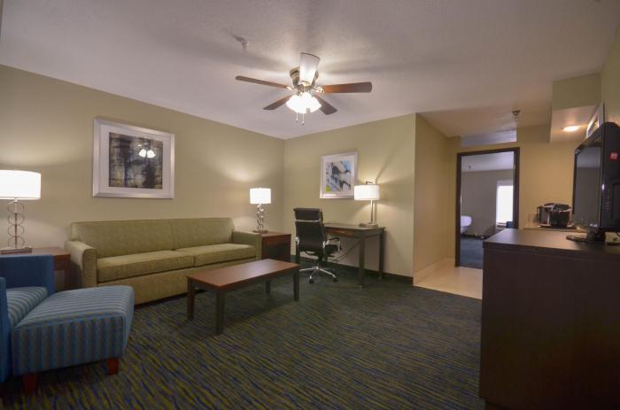 holiday inn express fayetteville univ of ar area by ihg