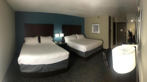 holiday inn express fayetteville univ of ar area by ihg