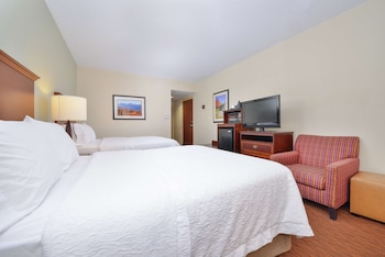 hampton inn waynesboro stuarts draft