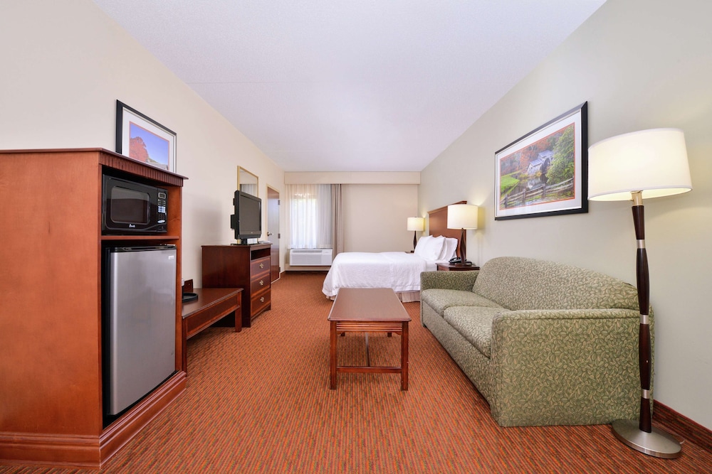 hampton inn waynesboro stuarts draft