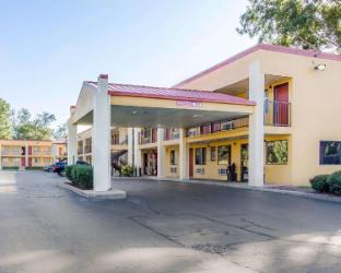 econo lodge lanett