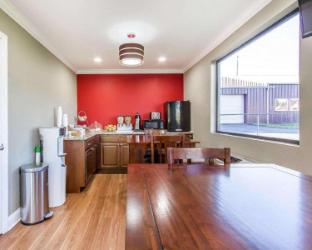 econo lodge lanett