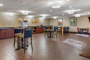 comfort inn and suites paw paw