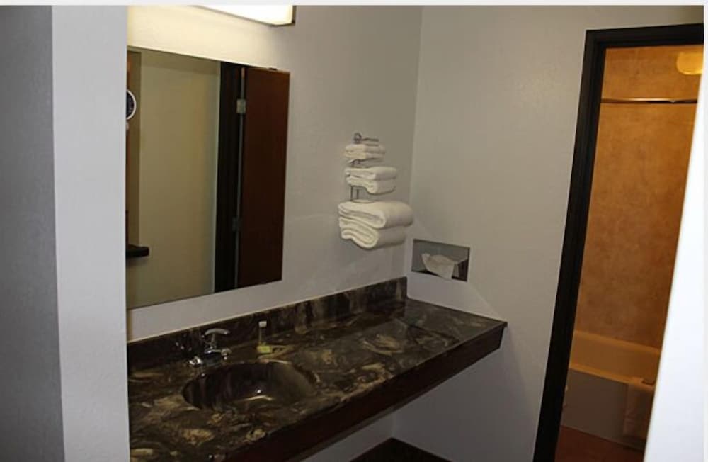 rodeway inn st joseph
