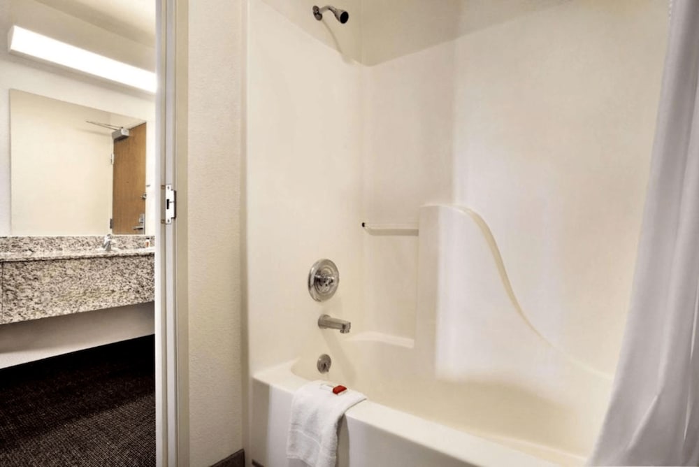 travelodge by wyndham cheyenne