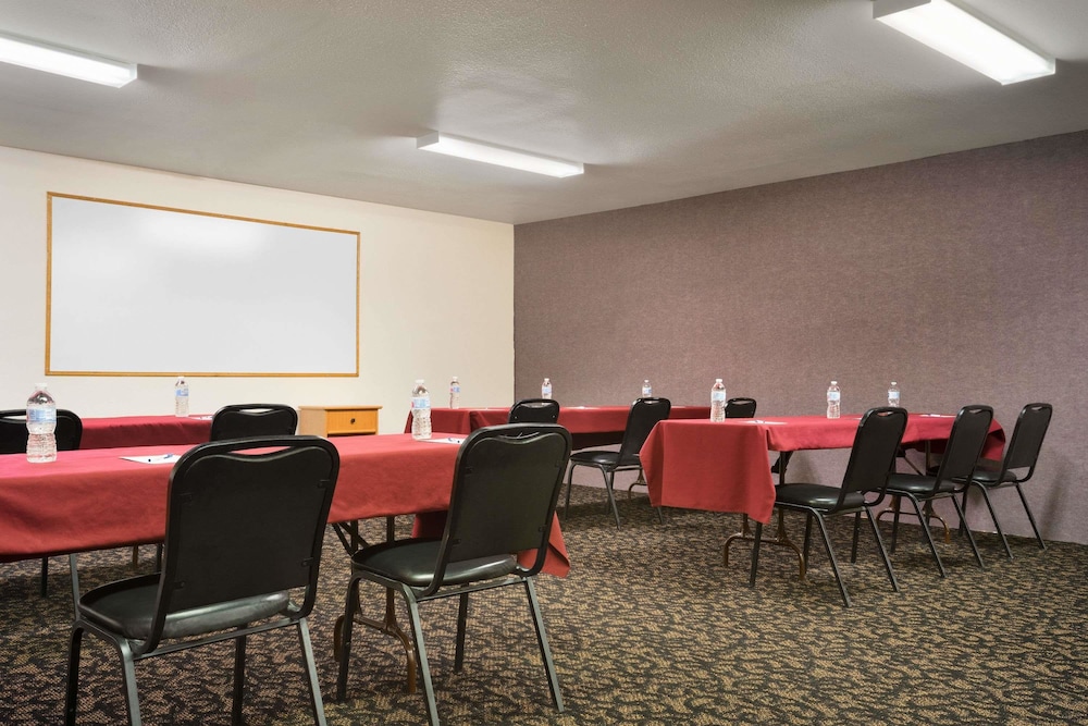 travelodge by wyndham cheyenne