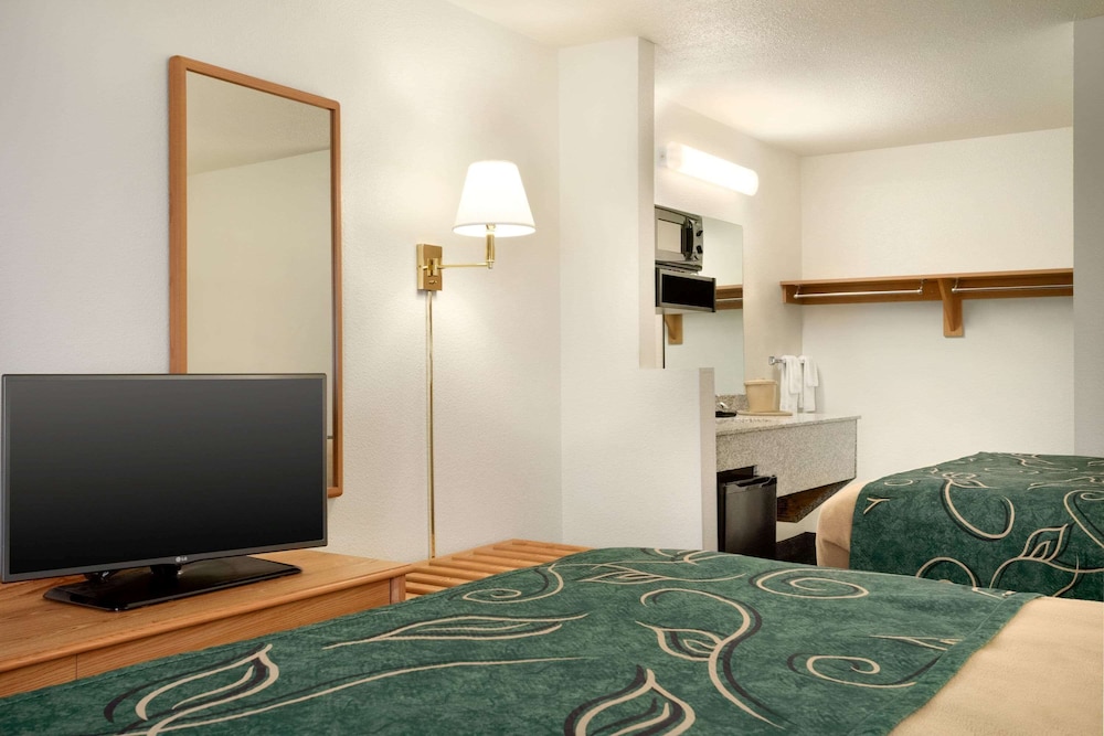 travelodge by wyndham cheyenne