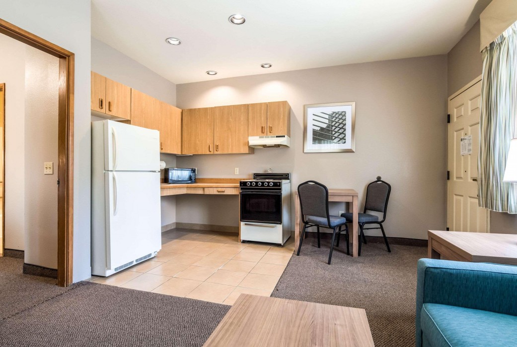 quality inn and suites bainbridge island