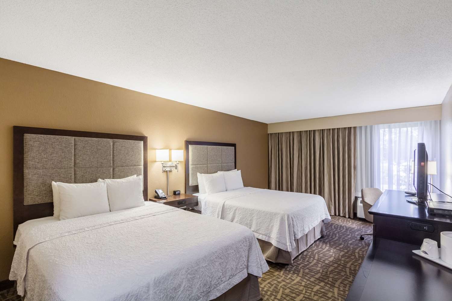 hampton inn jackson pearl international airport