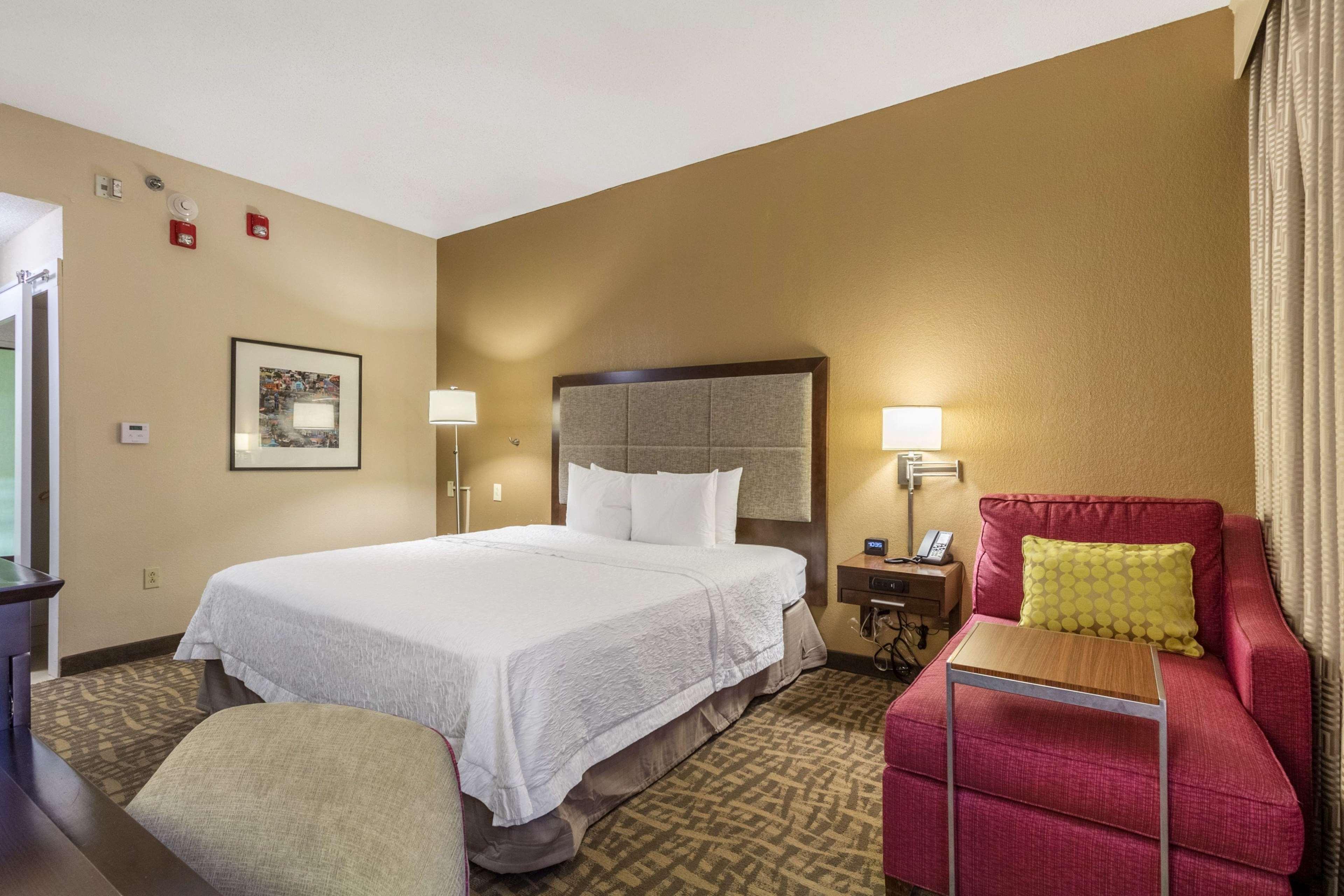 hampton inn jackson pearl international airport